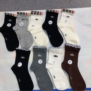 ALO Yoga Casual Socks - Black, Gray, White, Brown. 9 pairs